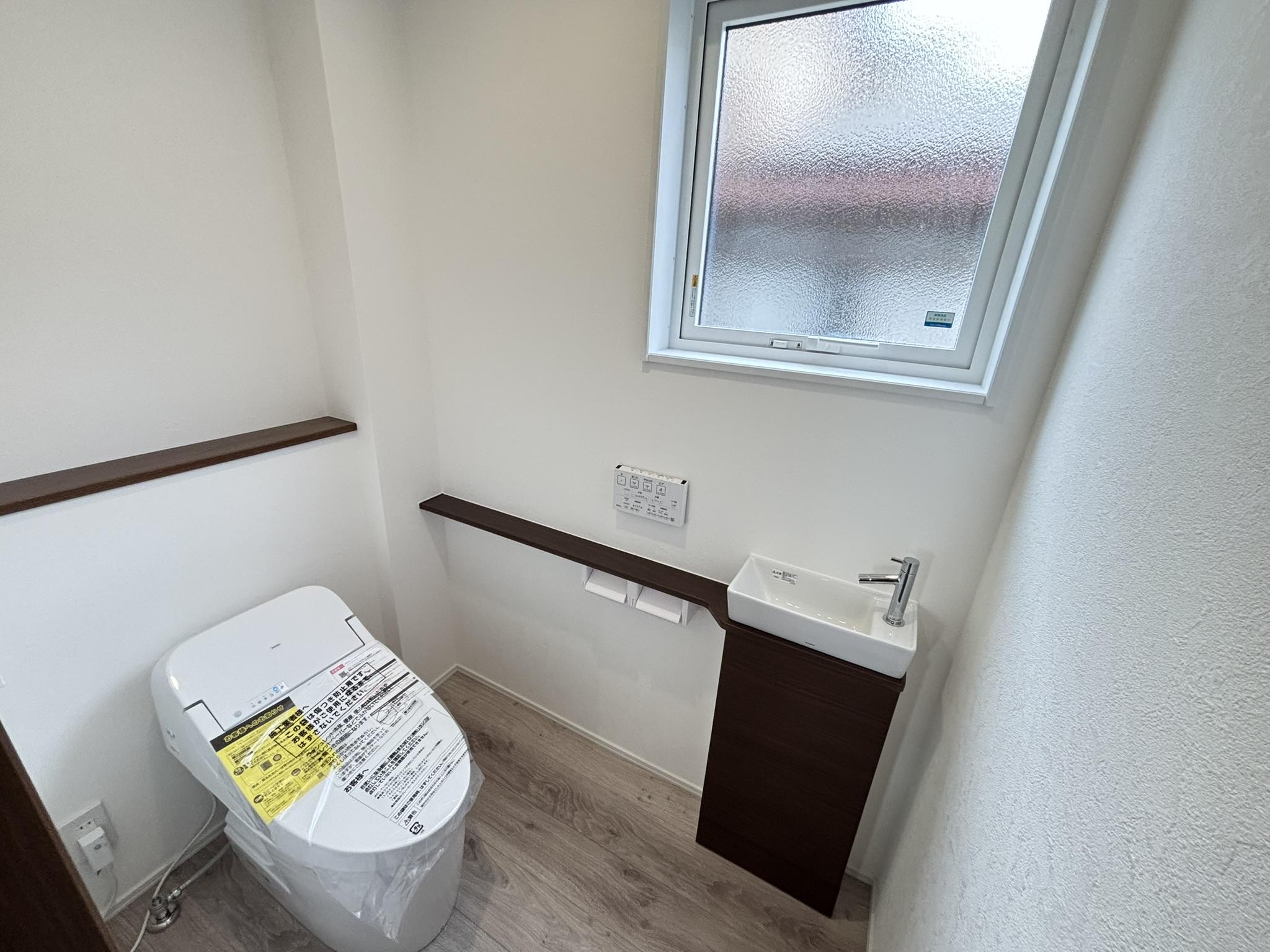 土地+建物（3LDK)+外構工事及び付帯設備含む総額￥3,678万円
立地条件：土地成型が良く駐車がスムーズな配置計画で日当たり良好な閑静な住宅地
建物のポイント：新築建売住宅　長期優良住宅認定・耐震性能は国内最高等級の3取得イメージ13