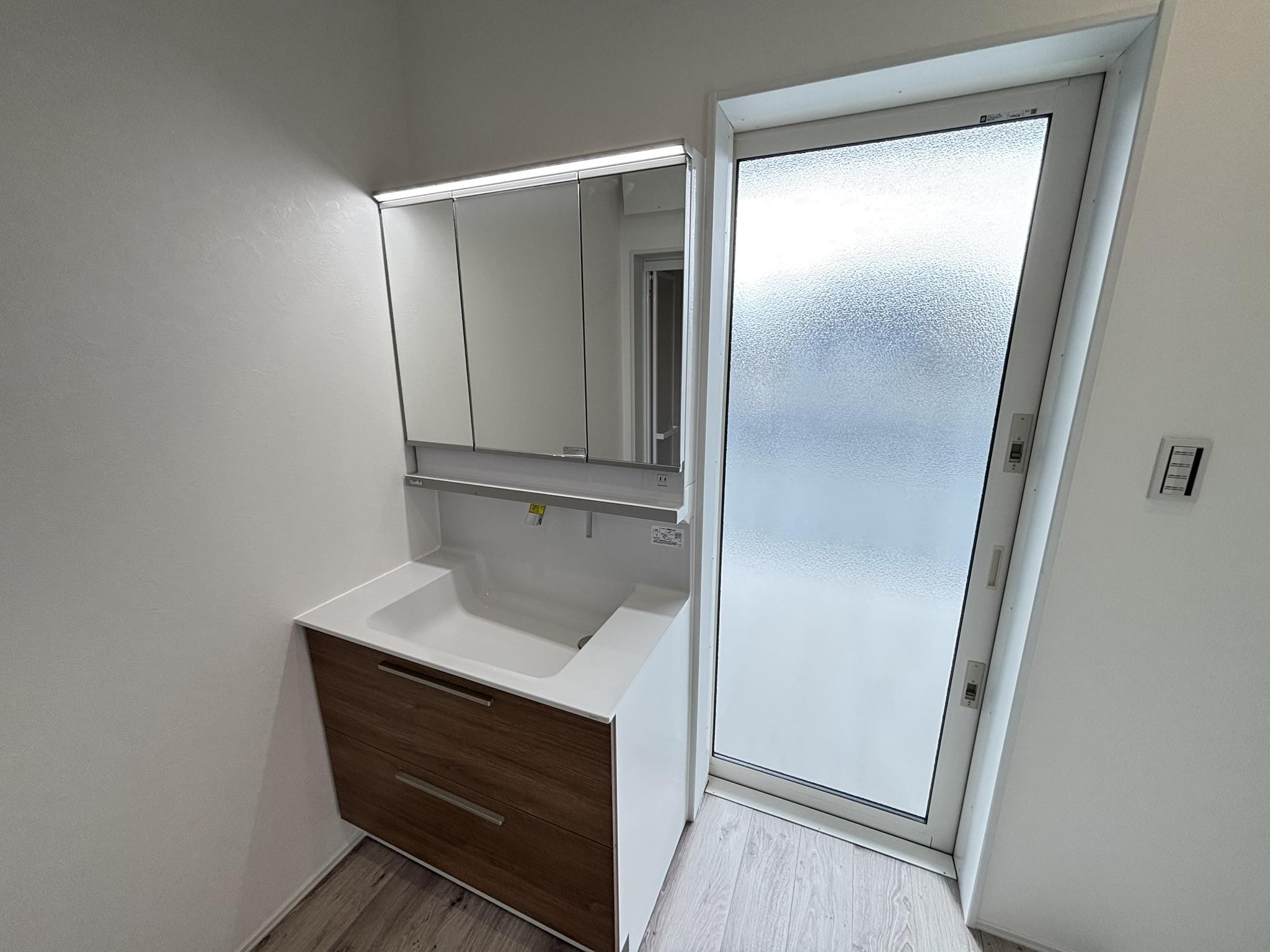 土地+建物（3LDK)+外構工事及び付帯設備含む総額￥3,678万円
立地条件：土地成型が良く駐車がスムーズな配置計画で日当たり良好な閑静な住宅地
建物のポイント：新築建売住宅　長期優良住宅認定・耐震性能は国内最高等級の3取得イメージ14