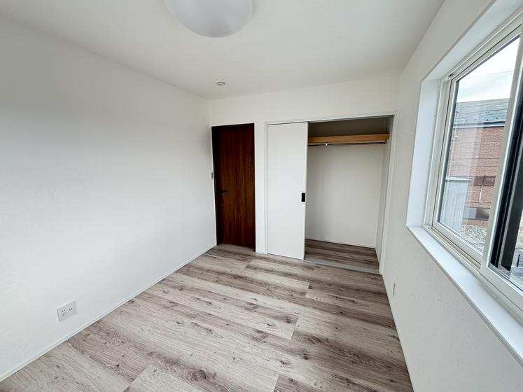 土地+建物（3LDK)+外構工事及び付帯設備含む総額￥3,678万円
立地条件：土地成型が良く駐車がスムーズな配置計画で日当たり良好な閑静な住宅地
建物のポイント：新築建売住宅　長期優良住宅認定・耐震性能は国内最高等級の3取得のイメージ21