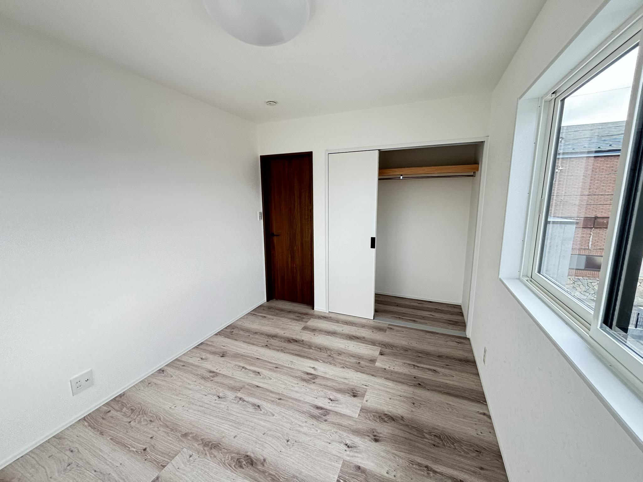 土地+建物（3LDK)+外構工事及び付帯設備含む総額￥3,678万円
立地条件：土地成型が良く駐車がスムーズな配置計画で日当たり良好な閑静な住宅地
建物のポイント：新築建売住宅　長期優良住宅認定・耐震性能は国内最高等級の3取得イメージ21