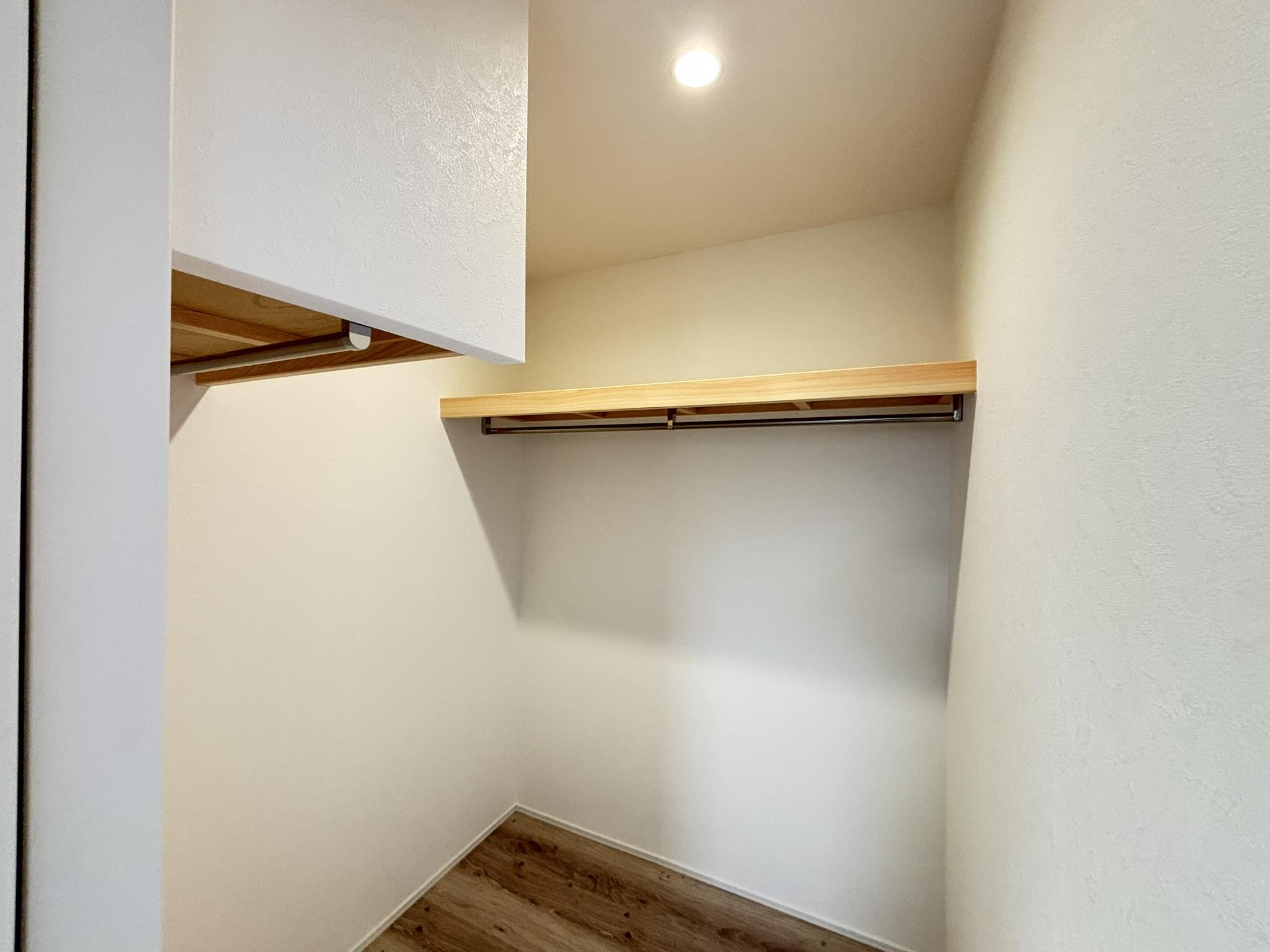 土地+建物（3LDK)+外構工事及び付帯設備含む総額￥3,678万円
立地条件：土地成型が良く駐車がスムーズな配置計画で日当たり良好な閑静な住宅地
建物のポイント：新築建売住宅　長期優良住宅認定・耐震性能は国内最高等級の3取得イメージ23